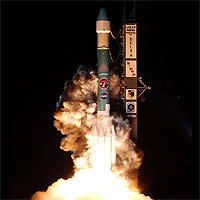 The Space Infrared Telescope Facility lifts off.
<P>
Image courtesy: NASA/JPL